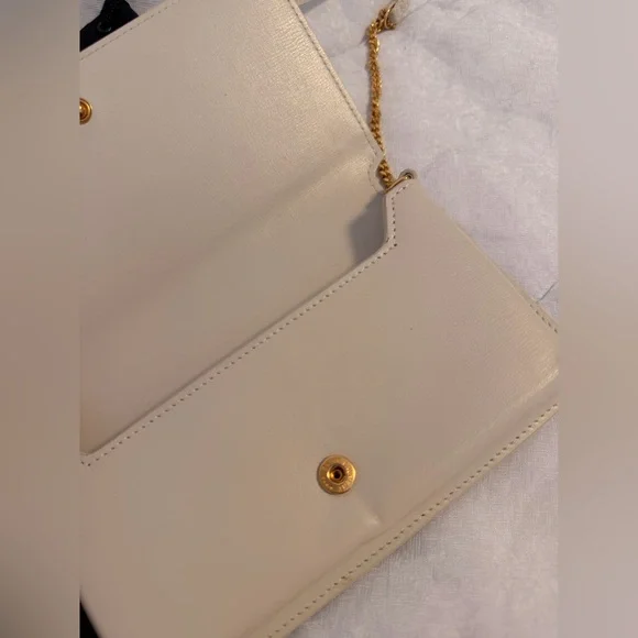 YSL CASSANDRE PHONE HOLDER IN SMOOTH LEATHER - Picture 5 of 9